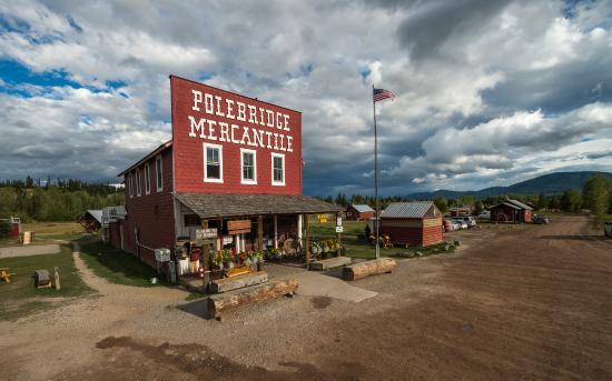 polebridge-mercantile-and-cabins_531171